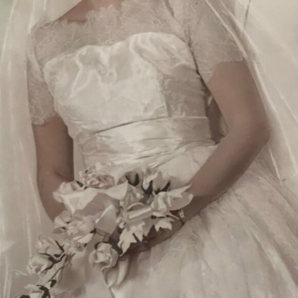 VINTAGE HANDMADE 1959 Princess Empire Waist Satin Lace Wedding Dress Small - Picture 7 of 17